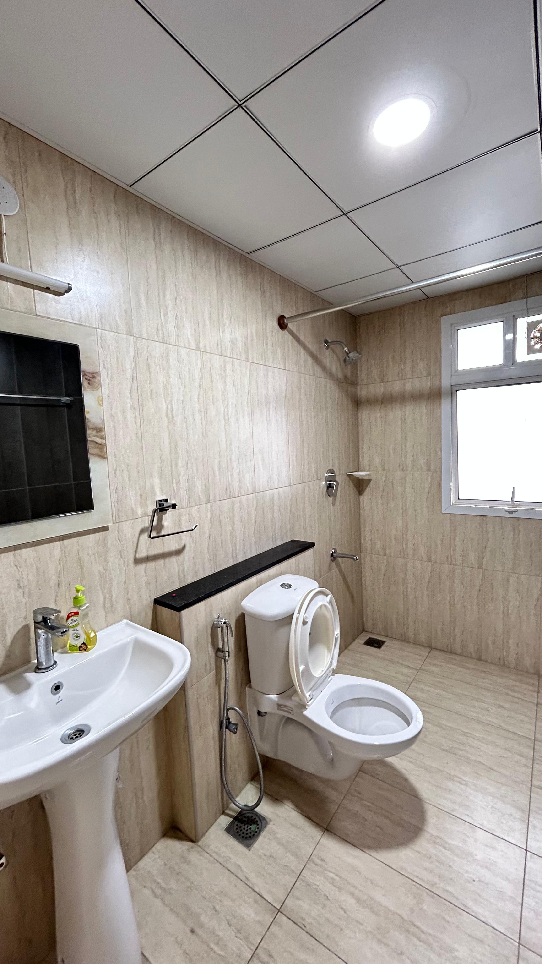 Luxury 4 BHK Apartment - Gated Society 8